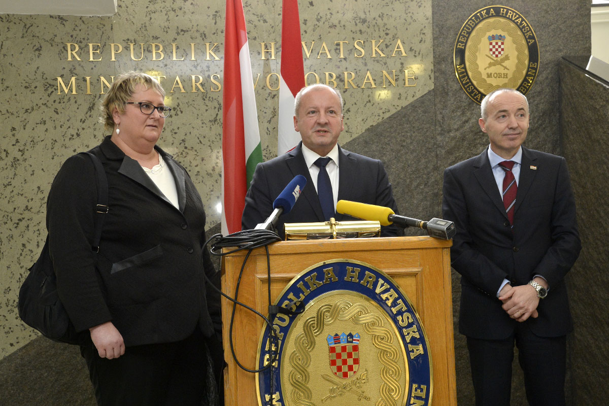 https://www.morh.hr/wp-content/gallery/ministar-krsticevic-primio-madarskog-ministra-obrane/mo_hu_03022017_29.jpg