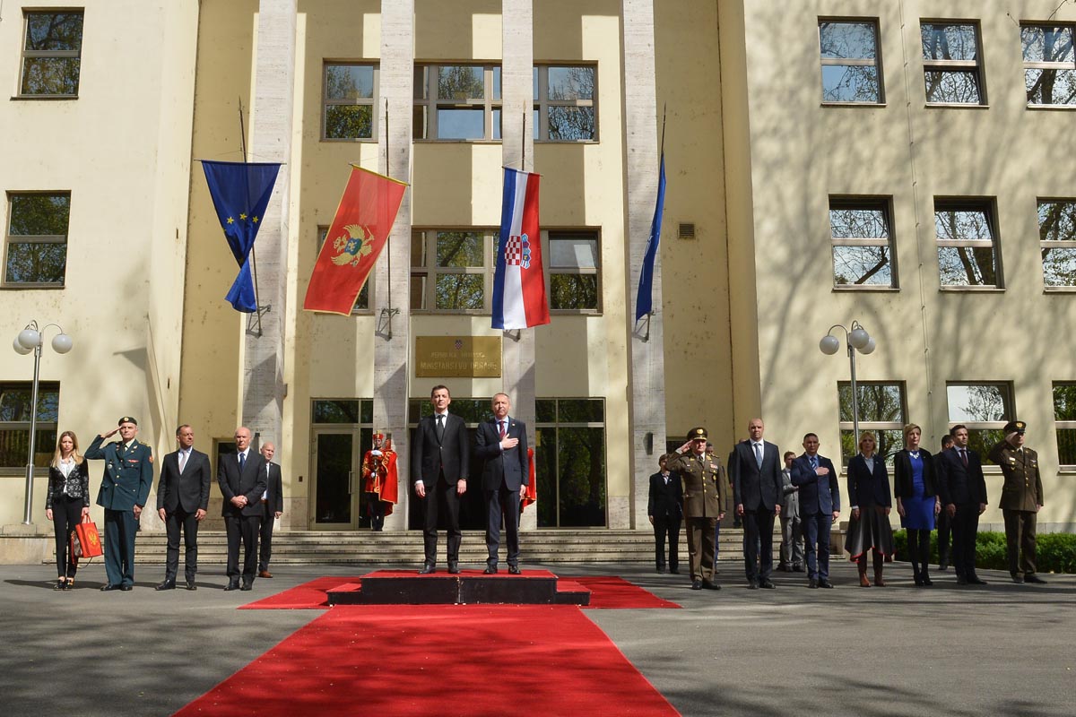 https://www.morh.hr/wp-content/gallery/ministar-krsticevic-s-crnogorskim-ministrom-obrane-boskovicem/mo_cg_07042017_05.jpg