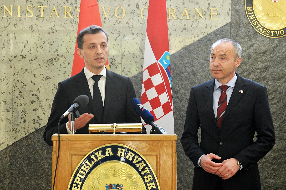 https://www.morh.hr/wp-content/gallery/ministar-krsticevic-s-crnogorskim-ministrom-obrane-boskovicem/mo_cg_07042017_22.jpg