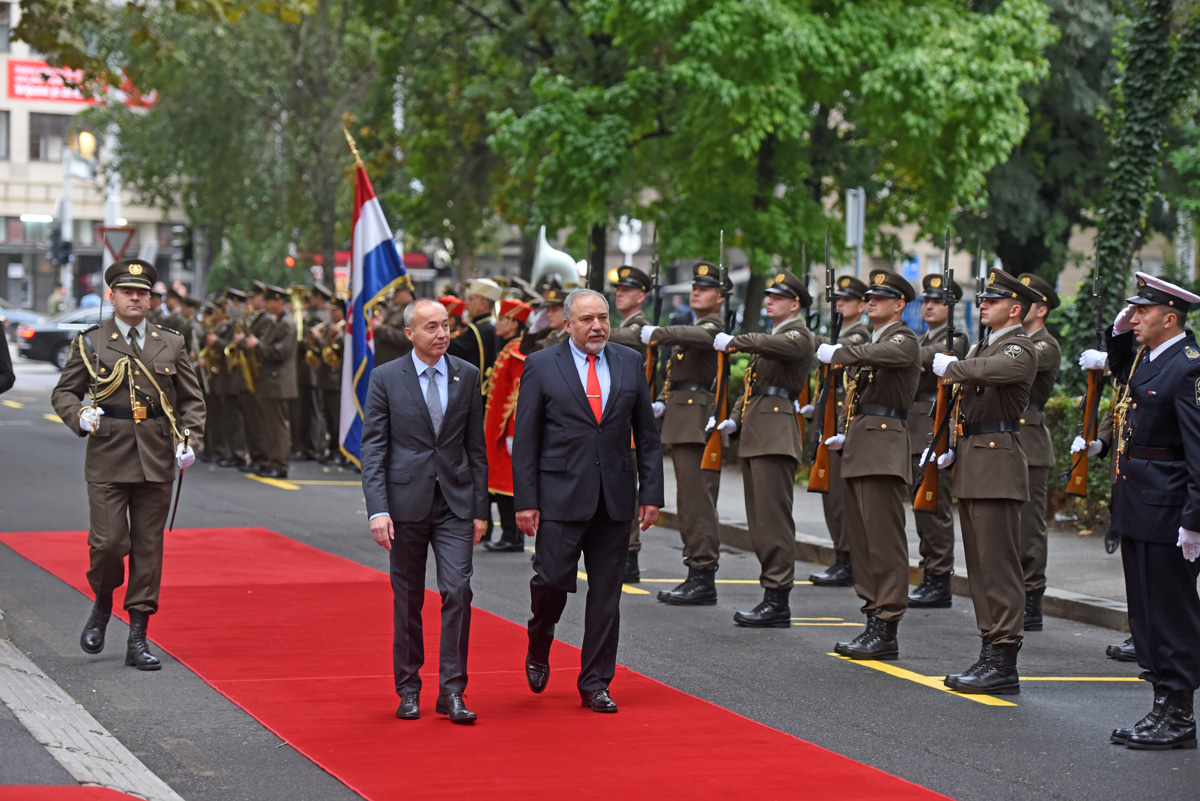 https://www.morh.hr/wp-content/gallery/ministar-krsticevic-s-izraelskim-ministrom-obrane-liebermanom-dopuna/israel_ph_tb_26092017_04.jpg