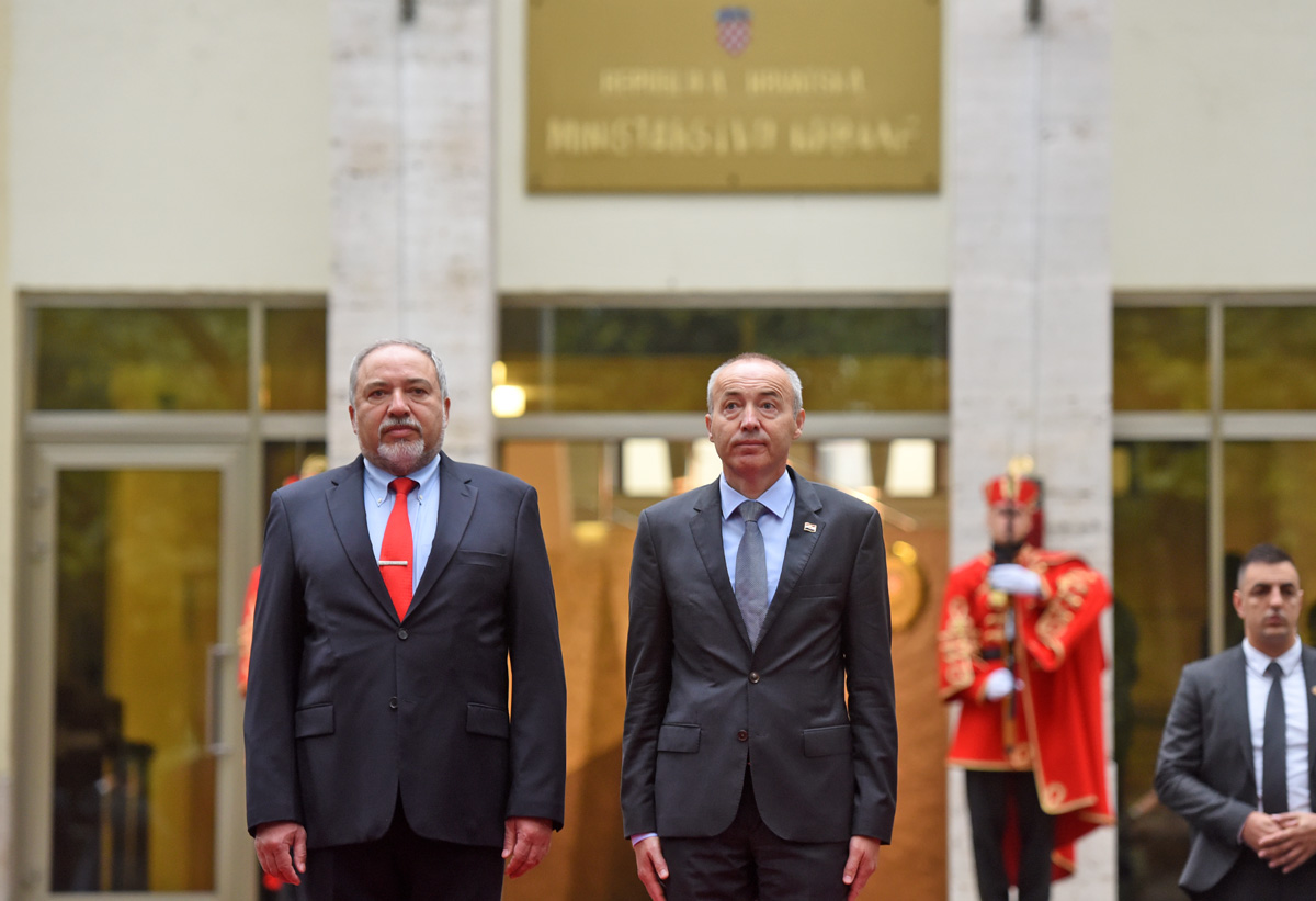 https://www.morh.hr/wp-content/gallery/ministar-krsticevic-s-izraelskim-ministrom-obrane-liebermanom-dopuna/israel_ph_tb_26092017_05.jpg