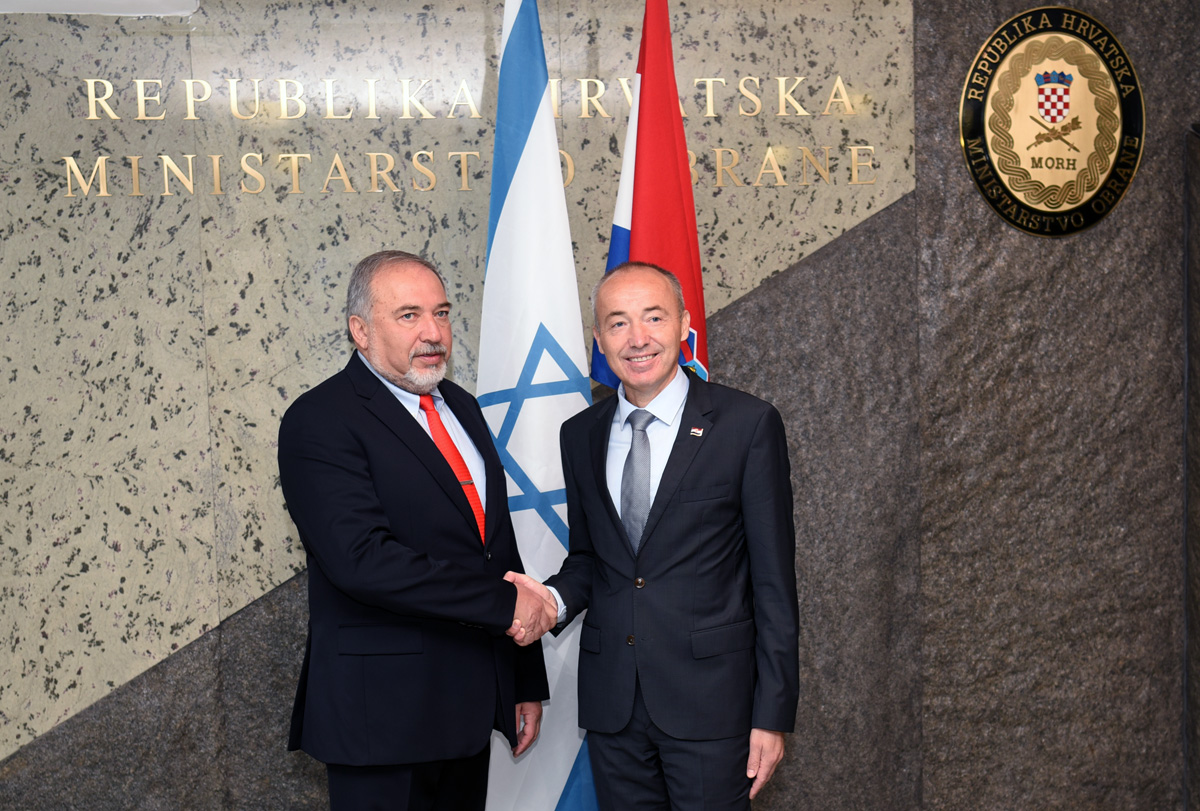 https://www.morh.hr/wp-content/gallery/ministar-krsticevic-s-izraelskim-ministrom-obrane-liebermanom-dopuna/israel_ph_tb_26092017_13.jpg