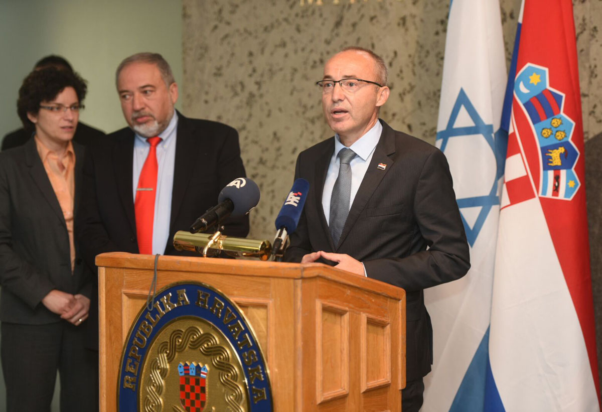 https://www.morh.hr/wp-content/gallery/ministar-krsticevic-s-izraelskim-ministrom-obrane-liebermanom-dopuna/israel_ph_tp_26092017_22.jpg