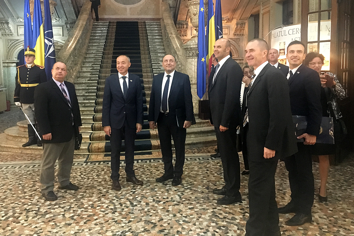 https://www.morh.hr/wp-content/gallery/ministar-krsticevic-s-novozabranim-ministrom-obrane-rumunjske/img_1576.jpg