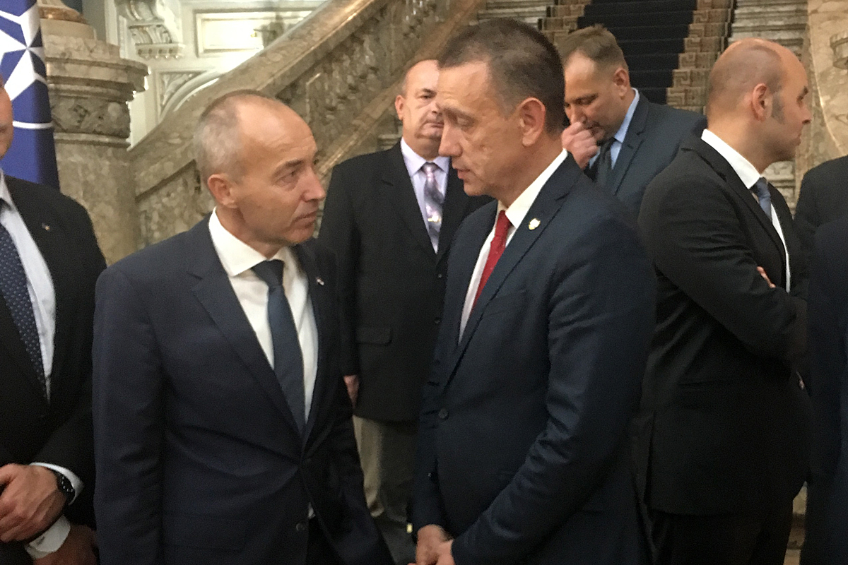 https://www.morh.hr/wp-content/gallery/ministar-krsticevic-s-novozabranim-ministrom-obrane-rumunjske/img_1599.jpg