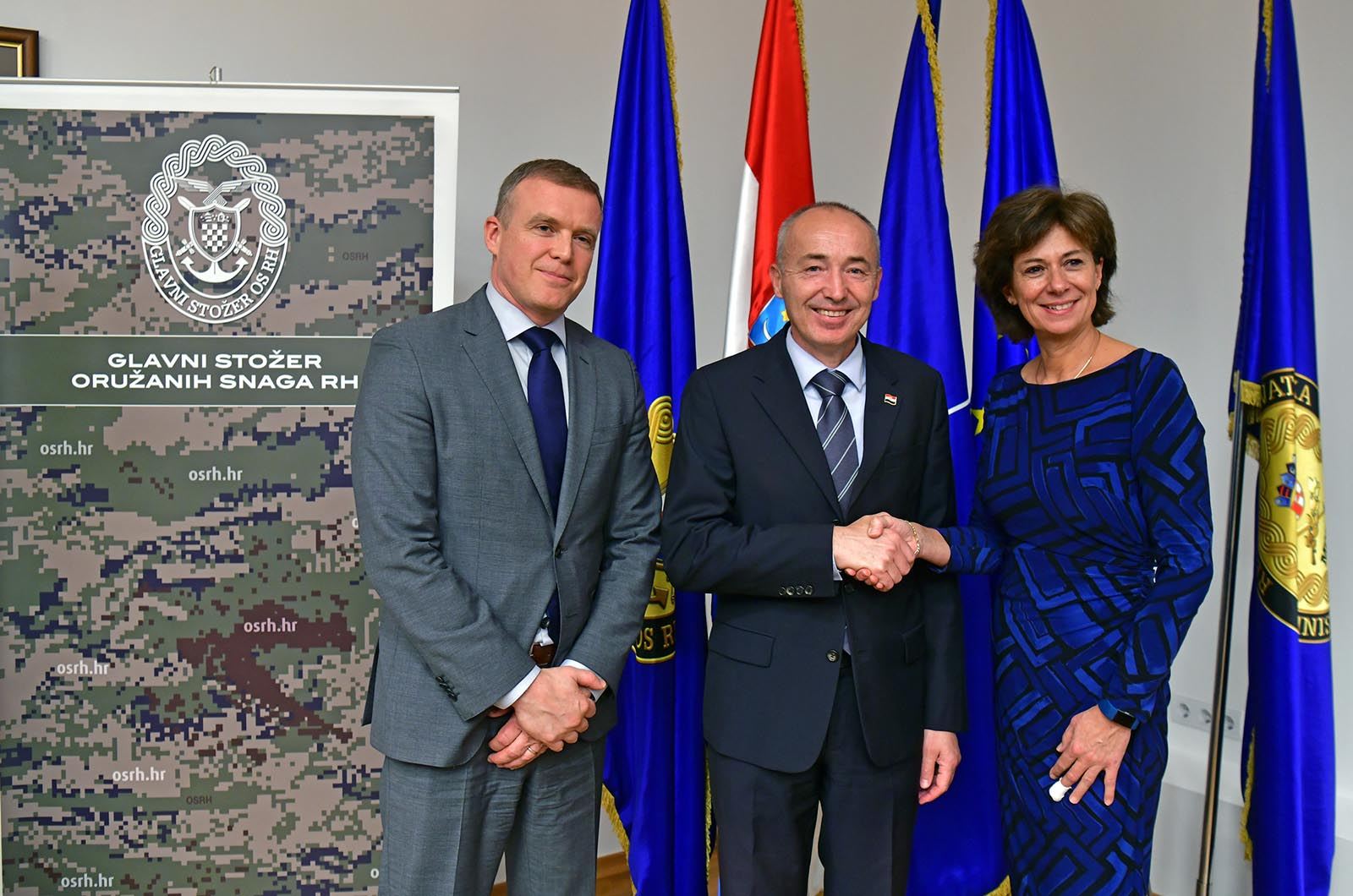 https://www.morh.hr/wp-content/gallery/ministar-krsticevic-s-predstavnicima-americke-gospodarske-komore-pri-eu/krsticevic_amchameu_mod_croatia_19072019_12.jpg