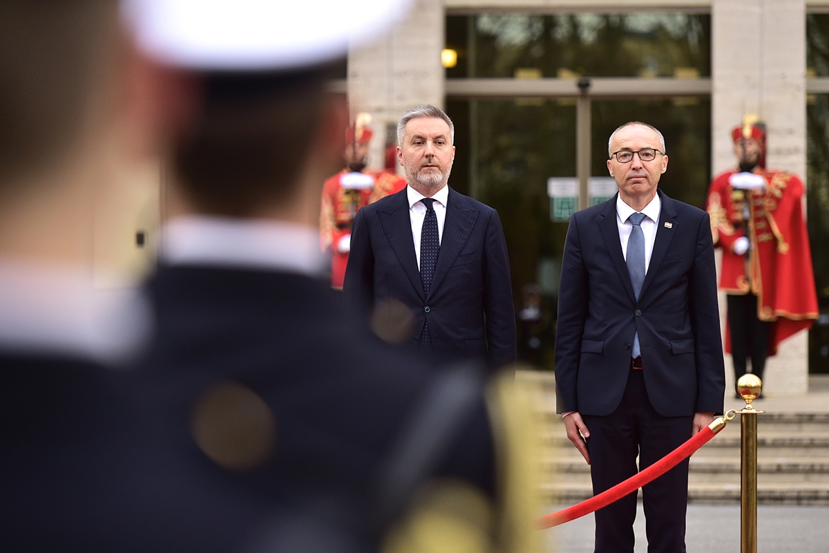 https://www.morh.hr/wp-content/gallery/ministar-krsticevic-s-talijanskim-ministrom-obrane-u-morh-u/20200304-krsticevic-guerini-morh-07.jpg