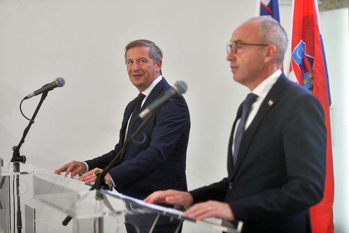 https://www.morh.hr/wp-content/gallery/ministar-krsticevic-sa-slovenskim-ministrom-erjavcem-1/krsticevic_erjavec_morh_190719_31.jpg