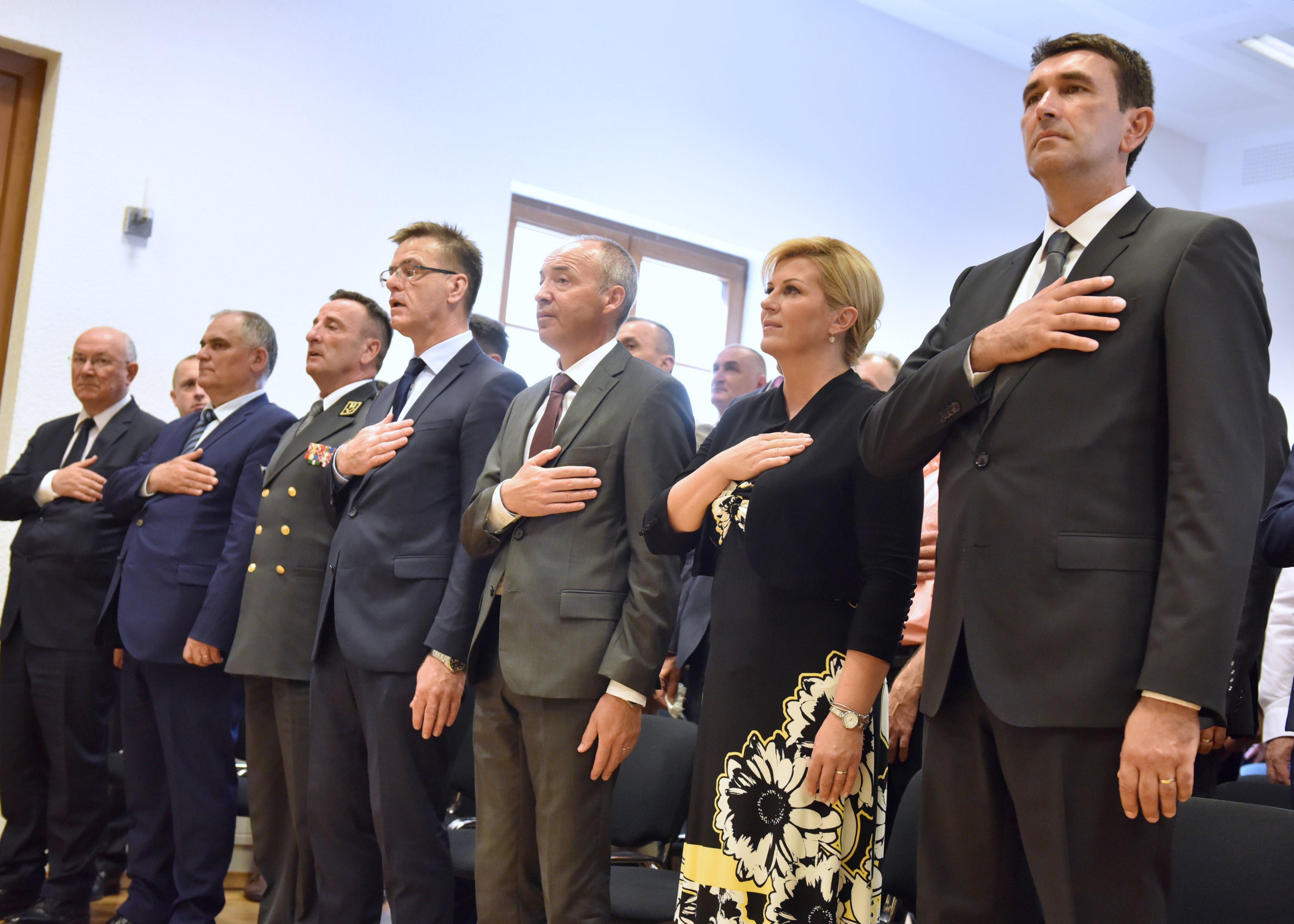 https://www.morh.hr/wp-content/gallery/ministar-obrane-damir-krsticevic-na-obljetnici-u-imotskom/imotski_020817_2.jpg