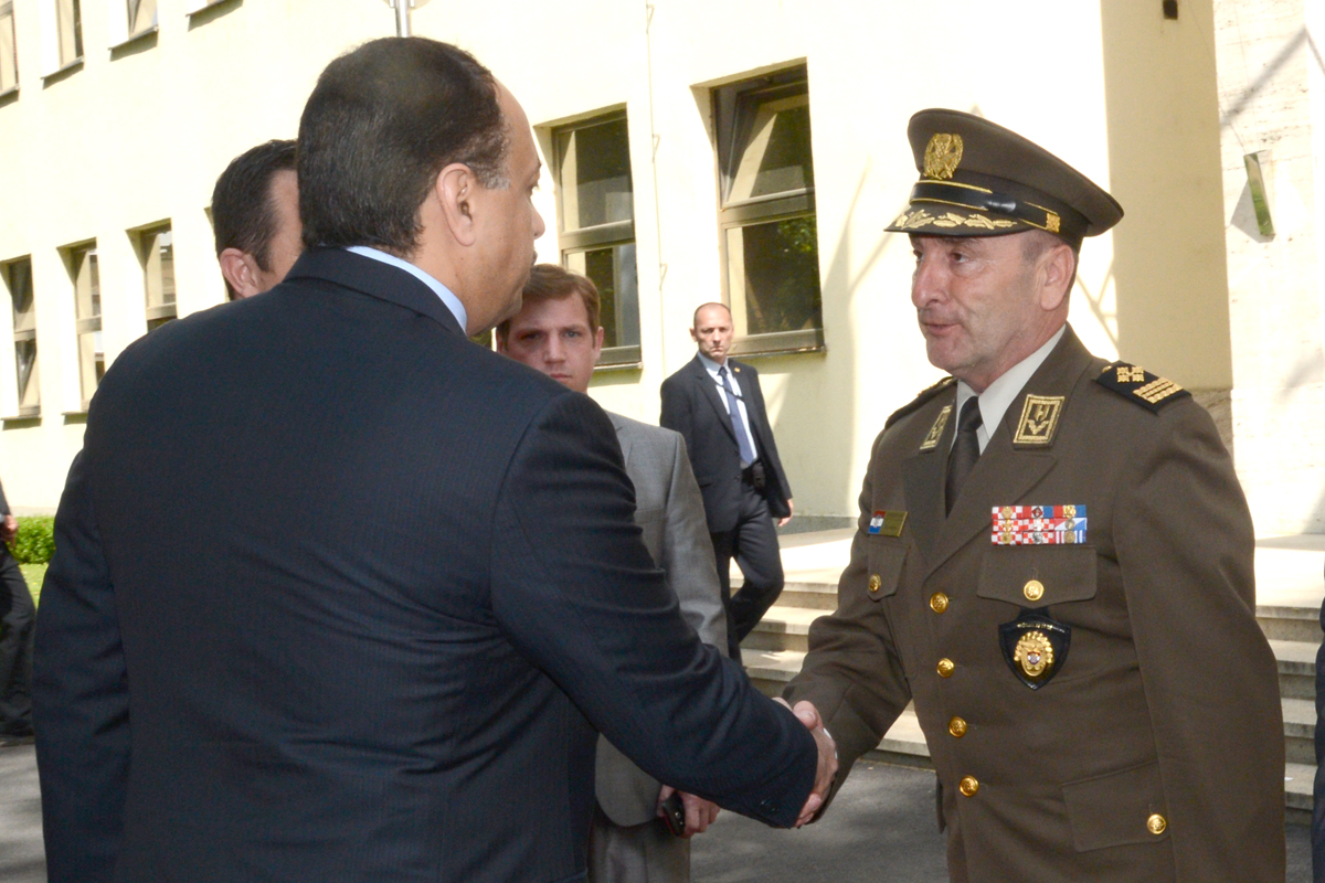 https://www.morh.hr/wp-content/gallery/ministar-obrane-drzave-katar-u-sluzbenom-posjetu-morh-u/katar_02062016_4.jpg