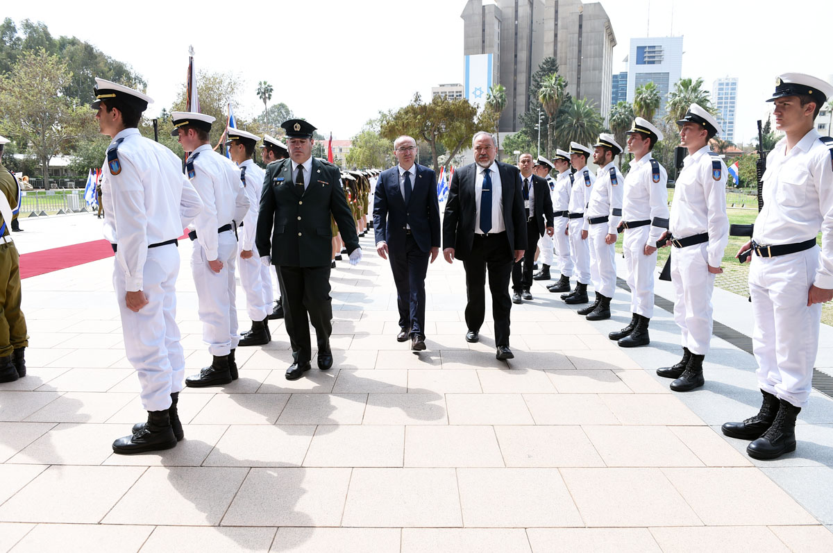 https://www.morh.hr/wp-content/gallery/ministar-obrane-rh-damir-krsticevic-posjetio-drzavu-izrael/israel-21032017_2_2.jpg