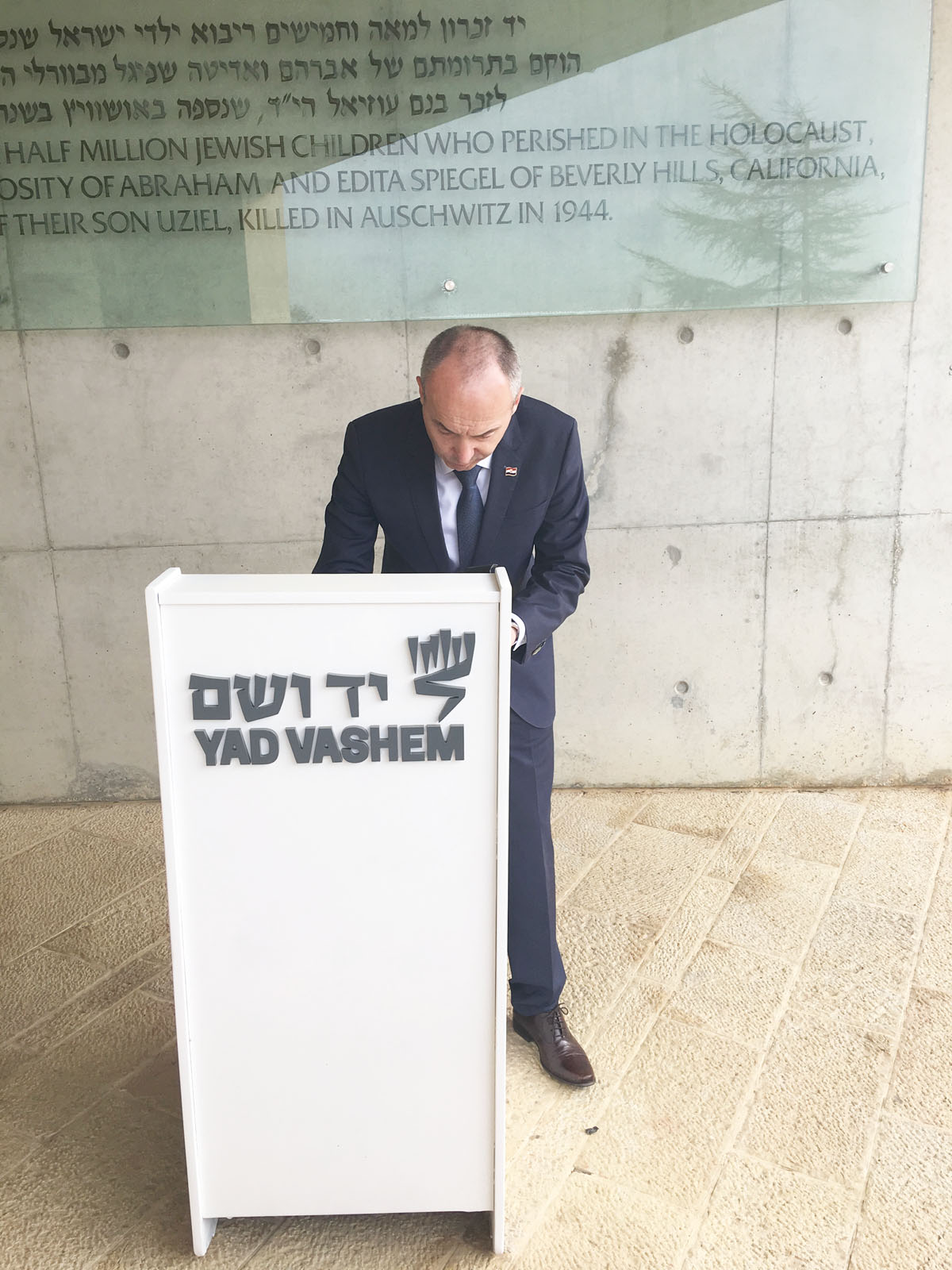 https://www.morh.hr/wp-content/gallery/ministar-obrane-rh-damir-krsticevic-posjetio-drzavu-izrael/israel-21032017_2_6.jpg