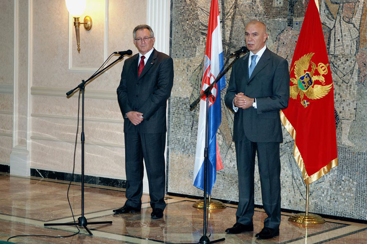 https://www.morh.hr/wp-content/gallery/ministar-vukeli-u-bilateralnom-posjetu-crnoj-gori/podgorica_2_05072010.jpg