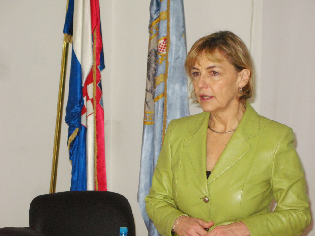 https://www.morh.hr/wp-content/gallery/ministrica-mvep-rh-odrala-predavanje-polaznicima-ratne-kole/pusic_25012012_1.jpg
