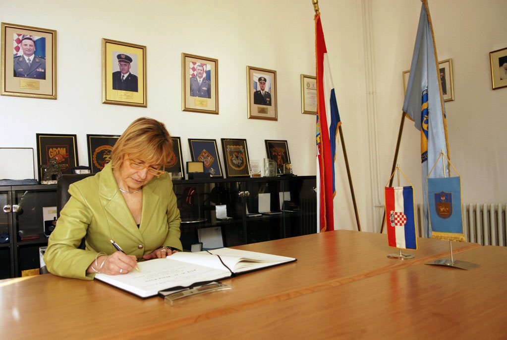 https://www.morh.hr/wp-content/gallery/ministrica-mvep-rh-odrala-predavanje-polaznicima-ratne-kole/pusic_25012012_7.jpg