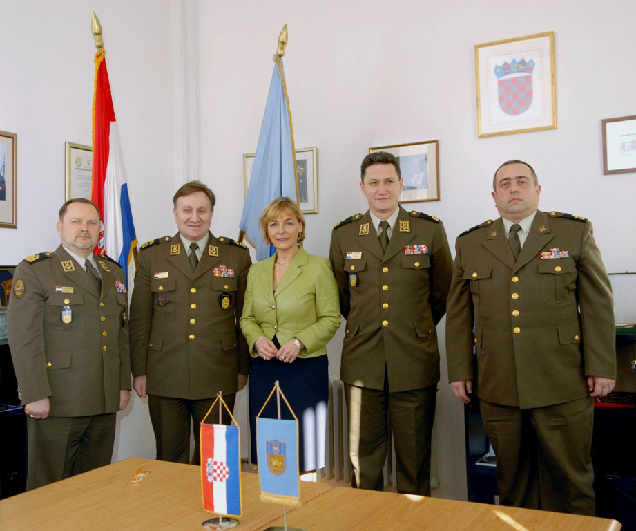 https://www.morh.hr/wp-content/gallery/ministrica-mvep-rh-odrala-predavanje-polaznicima-ratne-kole/pusic_25012012_8.jpg