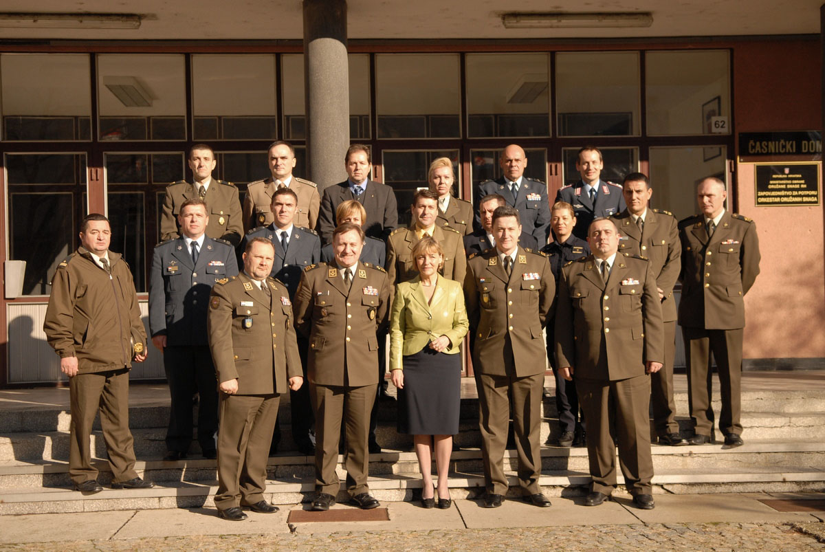 https://www.morh.hr/wp-content/gallery/ministrica-mvep-rh-odrala-predavanje-polaznicima-ratne-kole/pusic_25012012_9.jpg