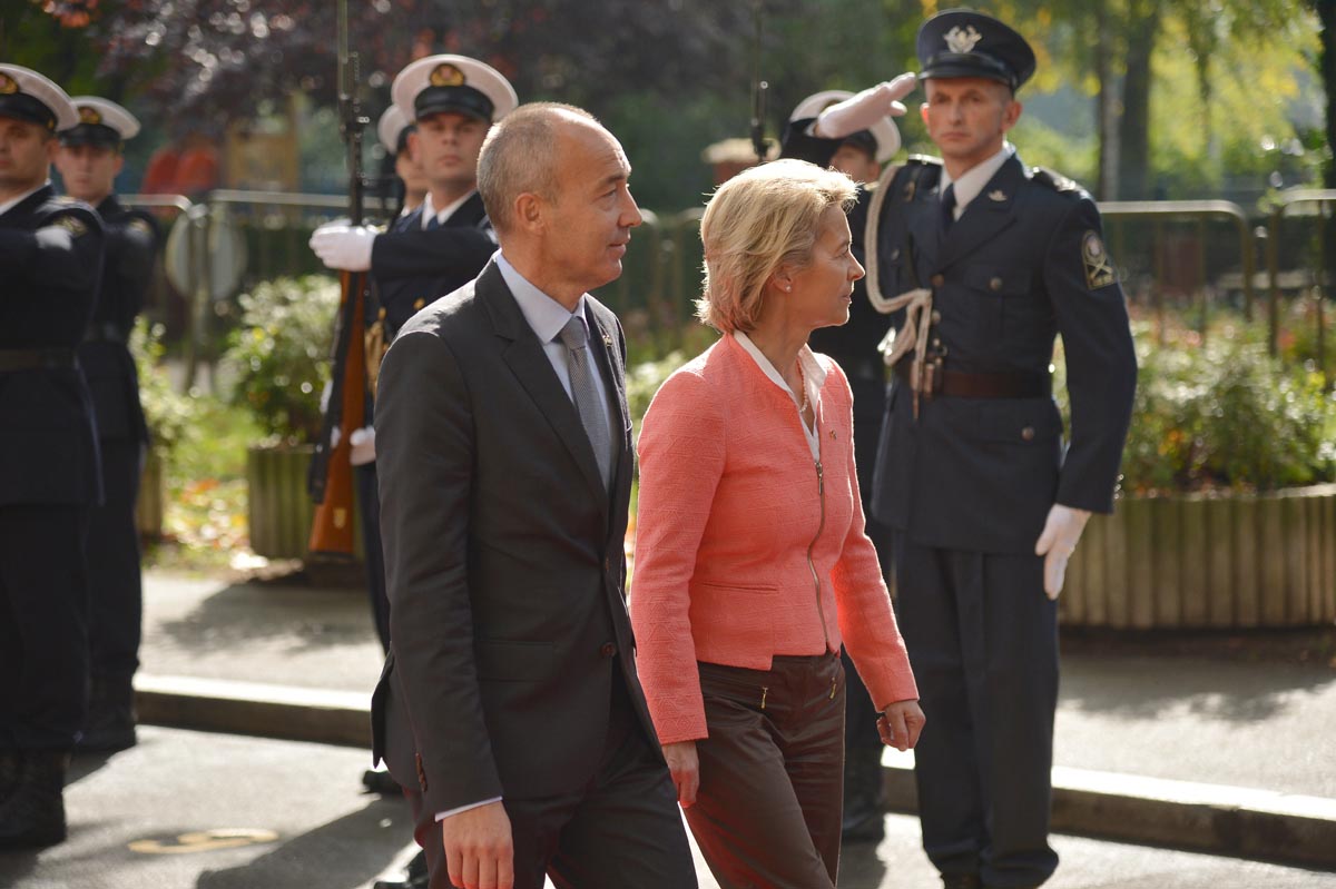 https://www.morh.hr/wp-content/gallery/ministrica-obrane-savezne-republike-njemacke-u-posjetu-morh-u/mo_srnj_04102017_04.jpg