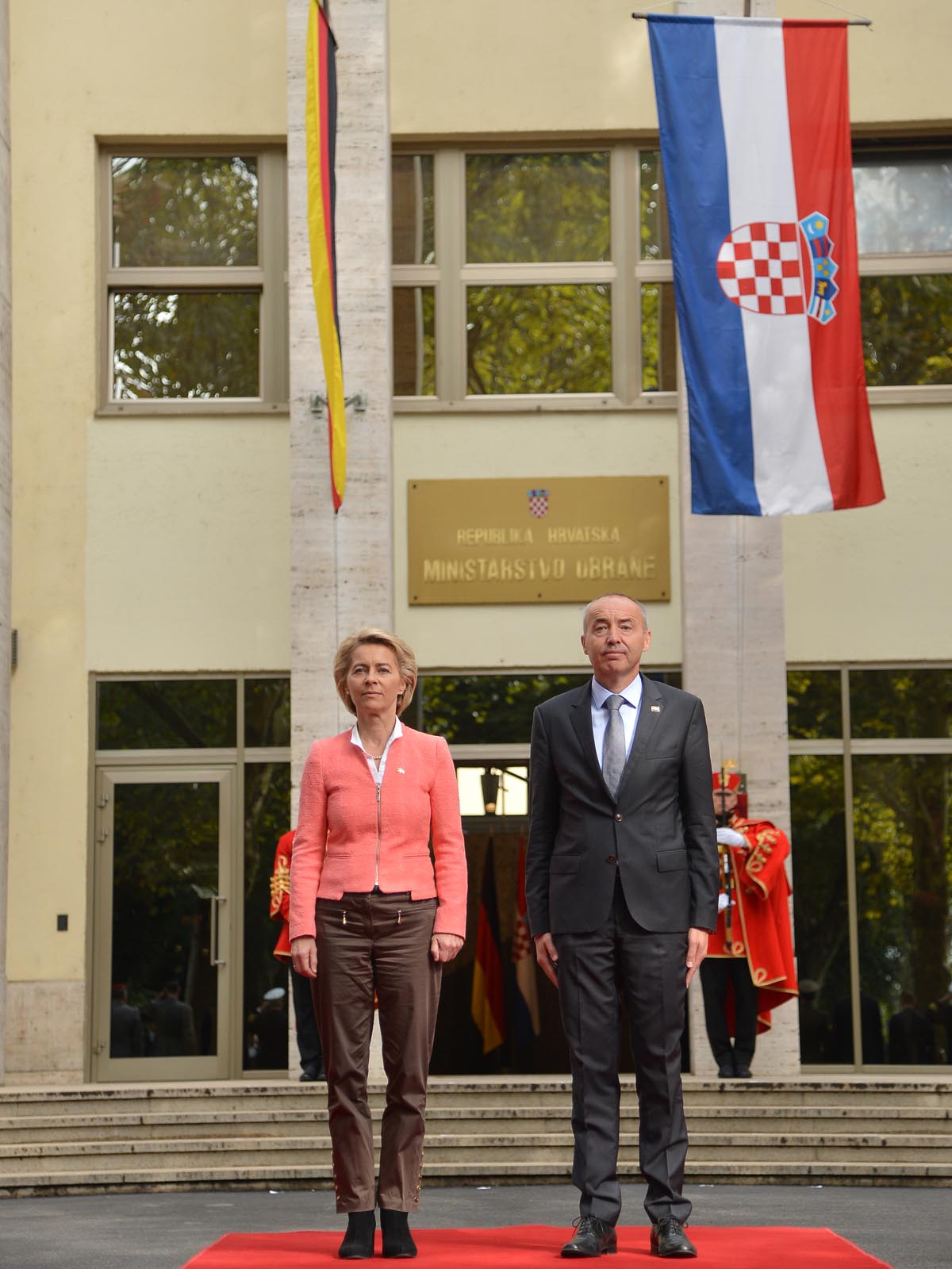https://www.morh.hr/wp-content/gallery/ministrica-obrane-savezne-republike-njemacke-u-posjetu-morh-u/mo_srnj_04102017_06.jpg