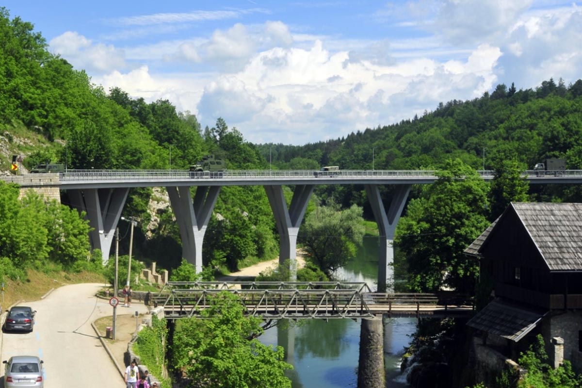 https://www.morh.hr/wp-content/gallery/multinacionalna-bojna-krenula-iz-hrvatske-prema-madarskoj/immediate_response_19_01062019_02.jpg