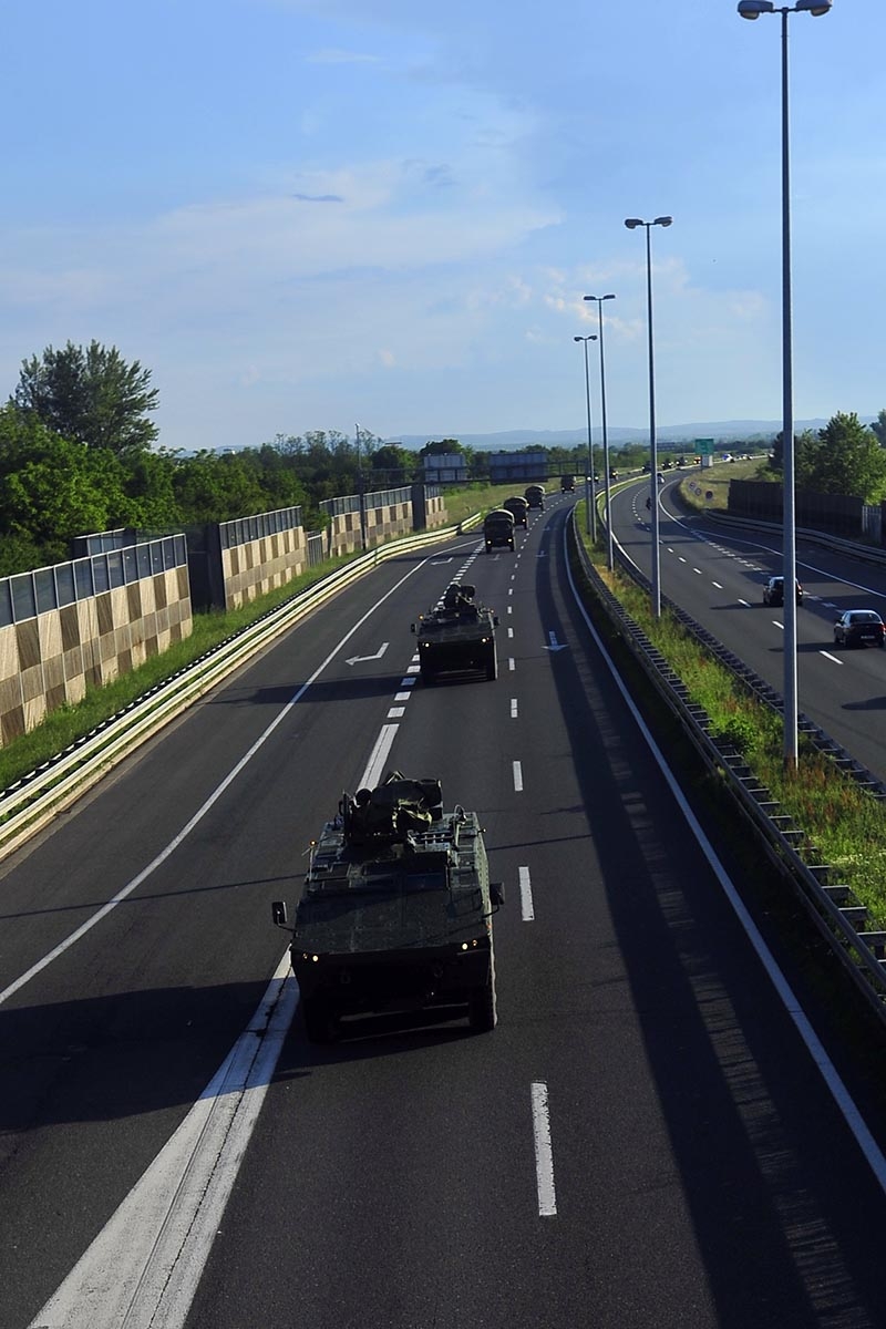 https://www.morh.hr/wp-content/gallery/multinacionalna-bojna-krenula-iz-hrvatske-prema-madarskoj/immediate_response_19_01062019_14.jpg