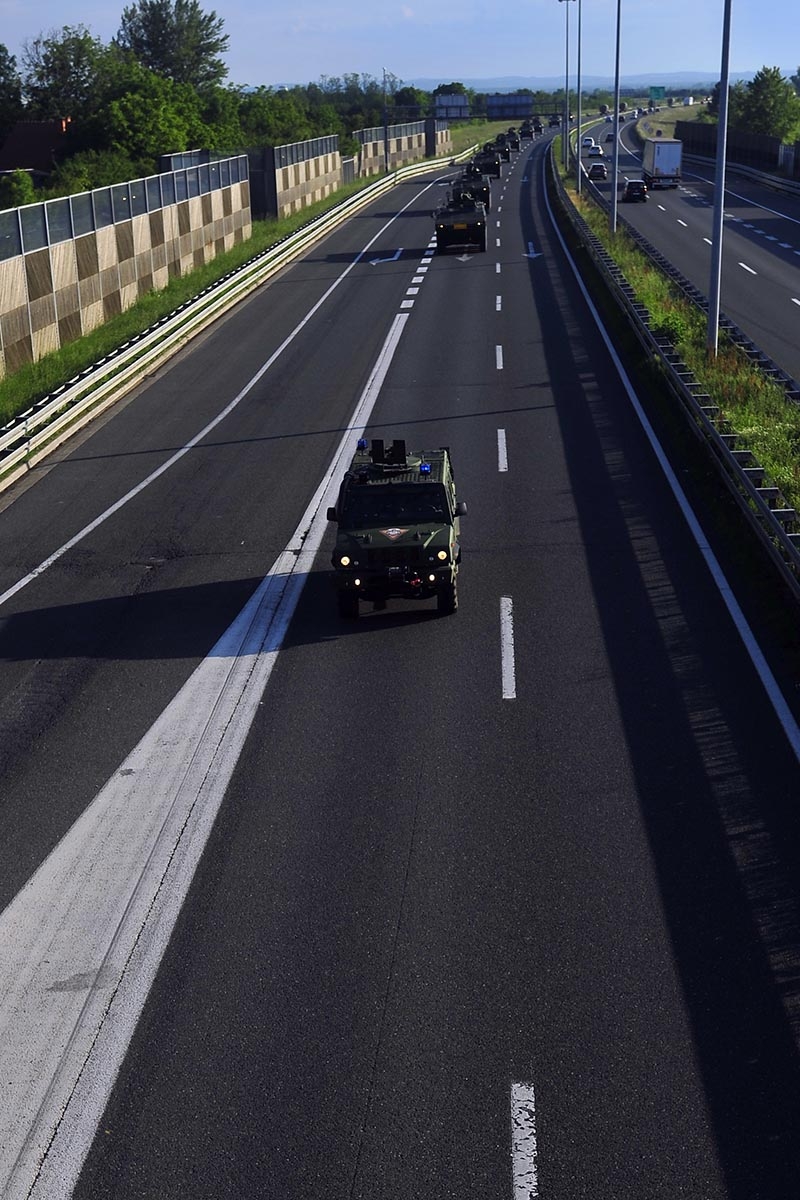 https://www.morh.hr/wp-content/gallery/multinacionalna-bojna-krenula-iz-hrvatske-prema-madarskoj/immediate_response_19_01062019_17.jpg