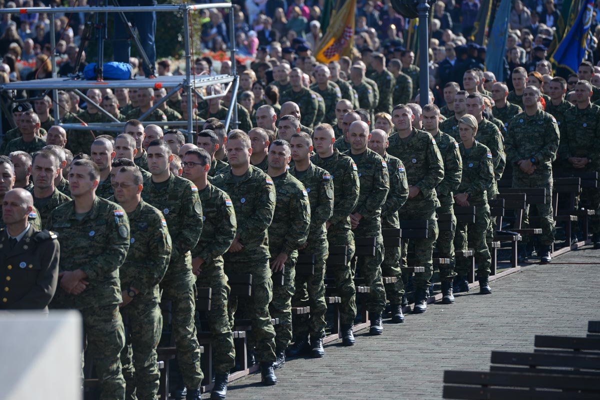 https://www.morh.hr/wp-content/gallery/na-25-vojno-redarstvenom-hodocascu-molimo-za-mir-i-zajednistvo/mbistrica_01102017_17.jpg