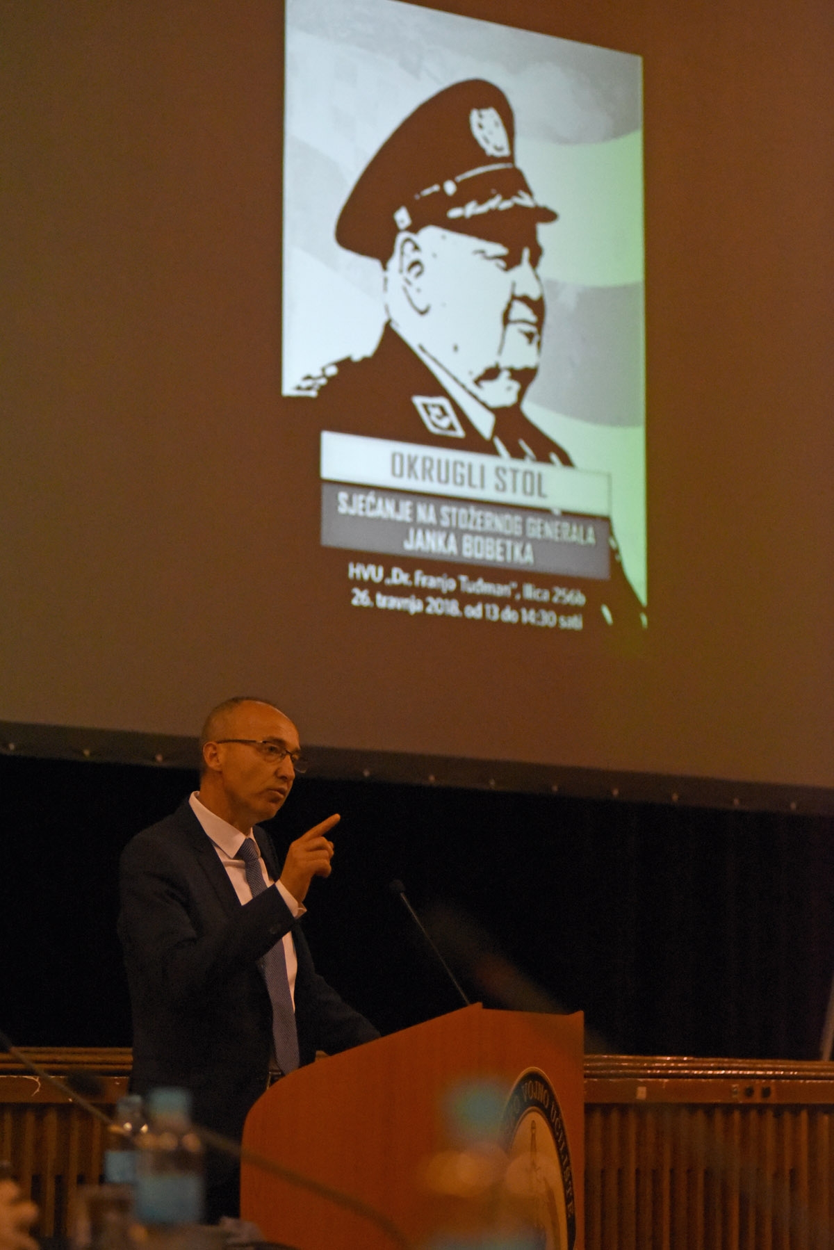 https://www.morh.hr/wp-content/gallery/na-hvu-odrzan-okrugli-stol-o-stozernom-generalu-janku-bobetku-1/bobetko_26042018_27.jpg