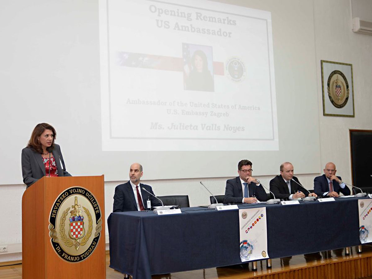 https://www.morh.hr/wp-content/gallery/na-hvu-odrzan-seminar-o-upravljanju-migrantskim-tokovima/seminar_09062016_3.jpg