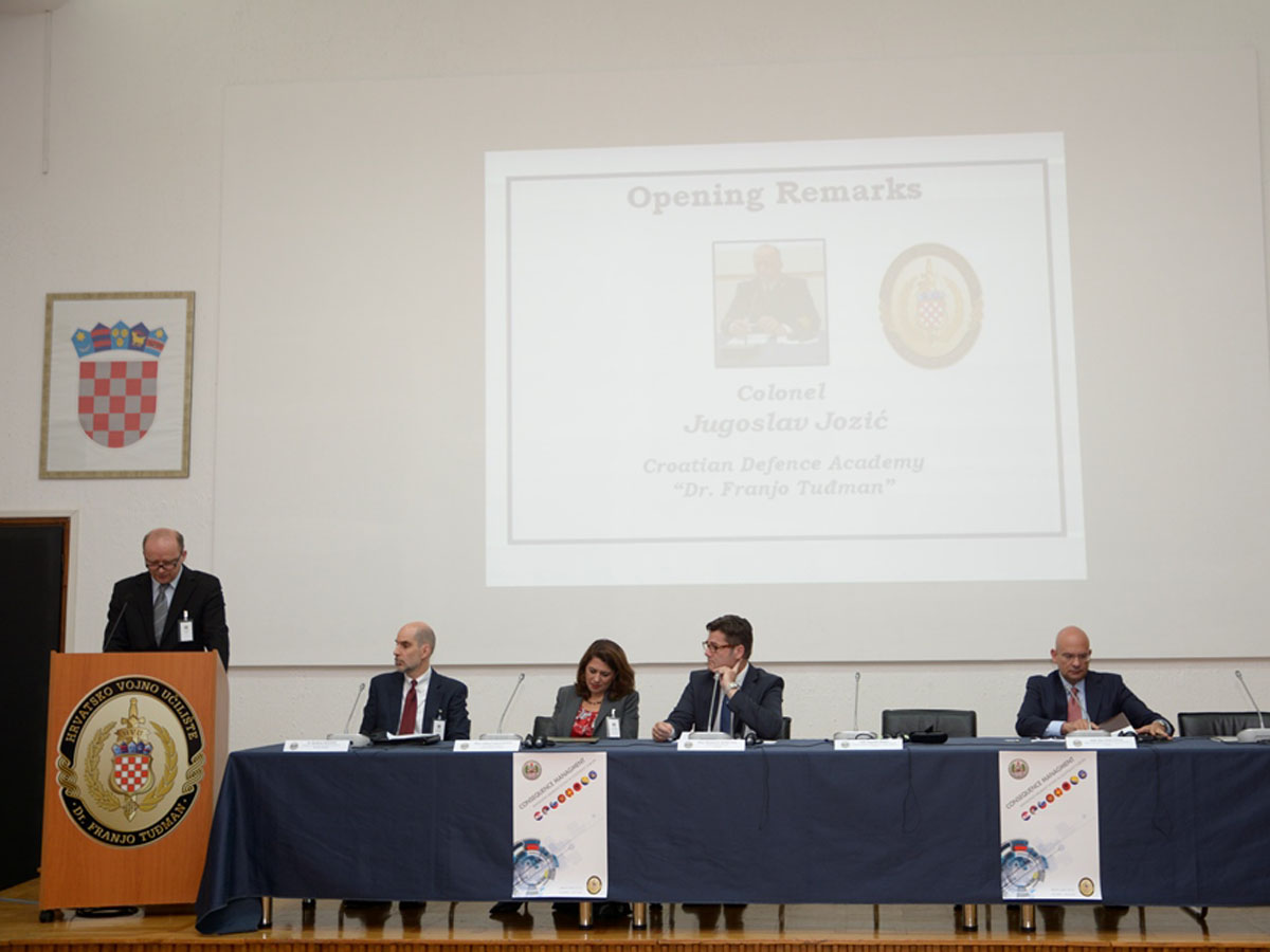 https://www.morh.hr/wp-content/gallery/na-hvu-odrzan-seminar-o-upravljanju-migrantskim-tokovima/seminar_09062016_5.jpg
