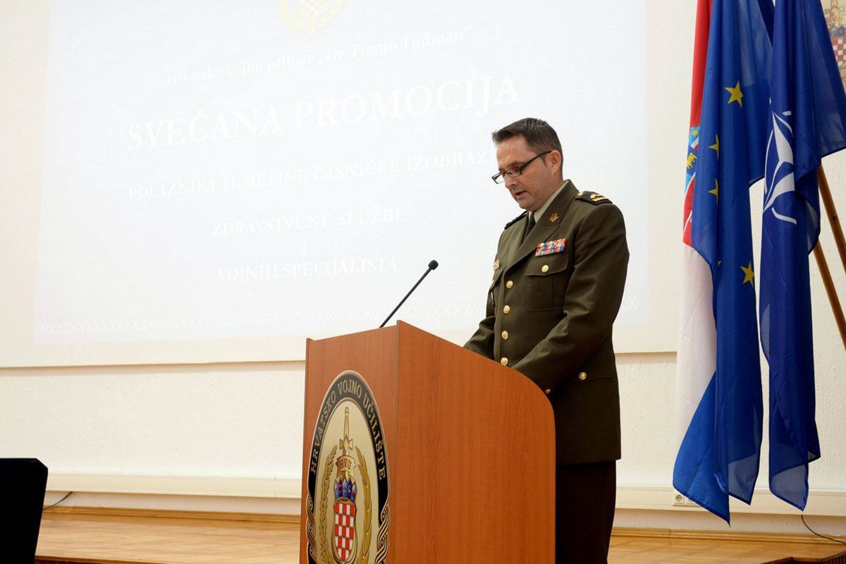 https://www.morh.hr/wp-content/gallery/na-hvu-promovirani-casnici-zdravstvene-sluzbe-i-vojni-specijalisti/dsc_6818.jpg