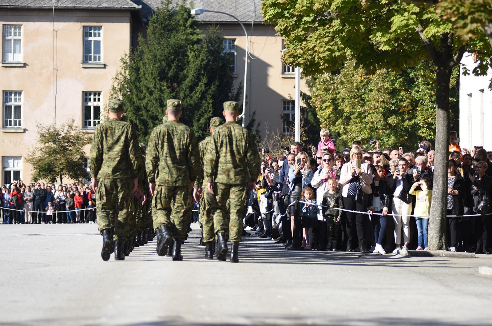 https://www.morh.hr/wp-content/gallery/na-vjernost-domovini-prisegnulo-288-rocnika/26_narastaj_dragovoljnih_rocnika_hv_osrh_121019_28.jpg