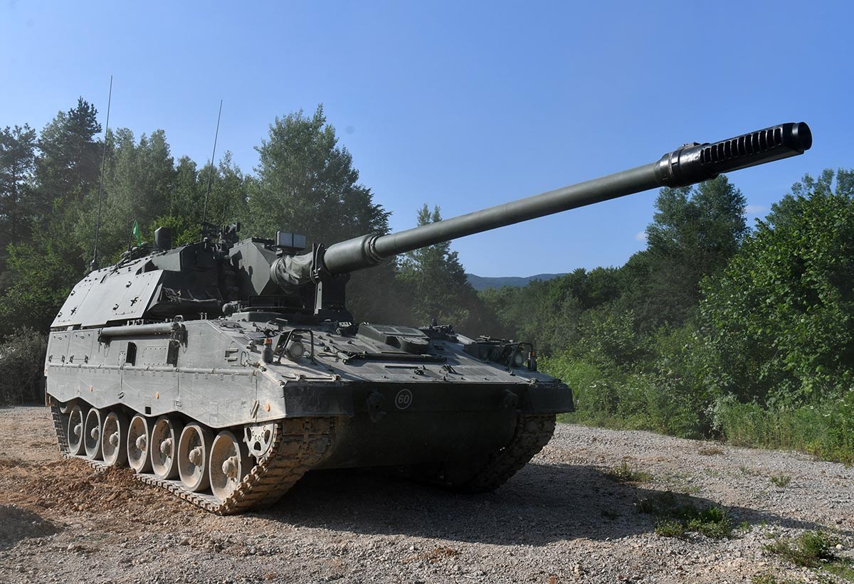 https://www.morh.hr/wp-content/gallery/na-vojnom-poligonu-u-slunju-odrzana-vjezba-puma-19/puma_19_03062019_03.jpg