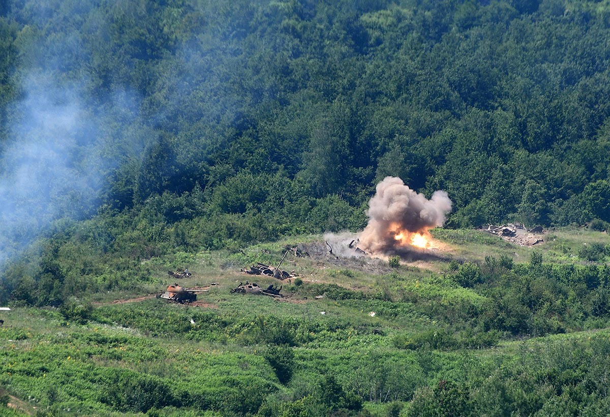 https://www.morh.hr/wp-content/gallery/na-vojnom-poligonu-u-slunju-odrzana-vjezba-puma-19/puma_19_03062019_16.jpg