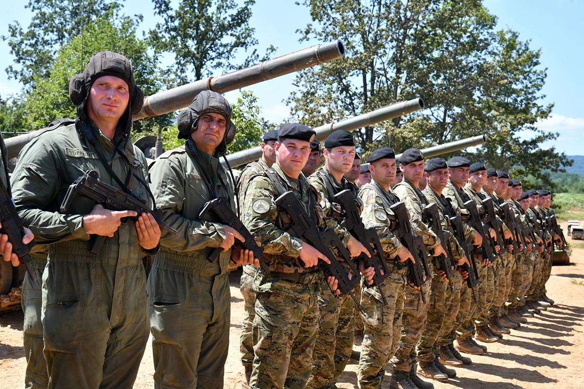 https://www.morh.hr/wp-content/gallery/na-vojnom-poligonu-u-slunju-odrzana-vjezba-puma-19/puma_19_03062019_25.jpg