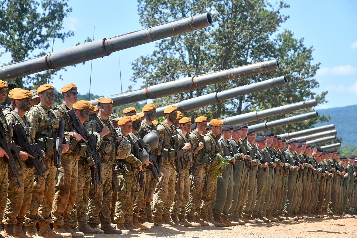 https://www.morh.hr/wp-content/gallery/na-vojnom-poligonu-u-slunju-odrzana-vjezba-puma-19/puma_19_03062019_30.jpg