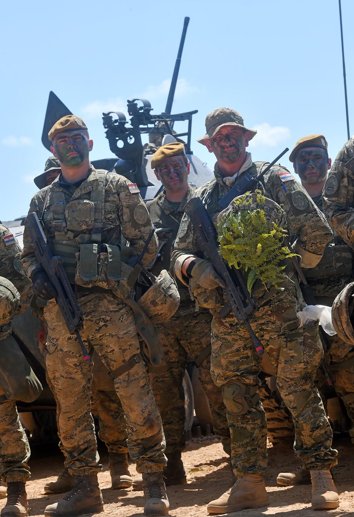 https://www.morh.hr/wp-content/gallery/na-vojnom-poligonu-u-slunju-odrzana-vjezba-puma-19/puma_19_03062019_32.jpg