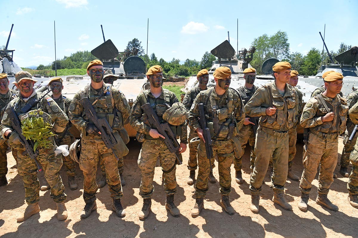 https://www.morh.hr/wp-content/gallery/na-vojnom-poligonu-u-slunju-odrzana-vjezba-puma-19/puma_19_03062019_35.jpg