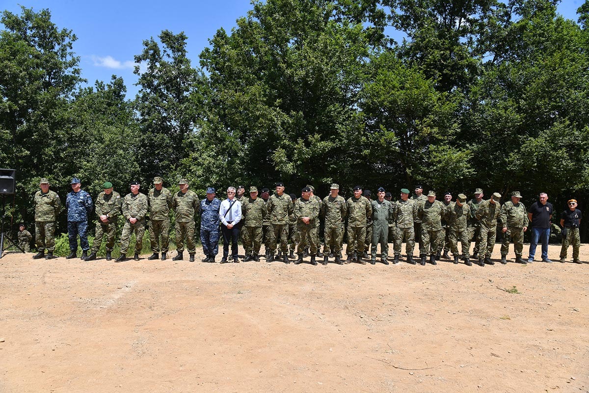 https://www.morh.hr/wp-content/gallery/na-vojnom-poligonu-u-slunju-odrzana-vjezba-puma-19/puma_19_03062019_36.jpg