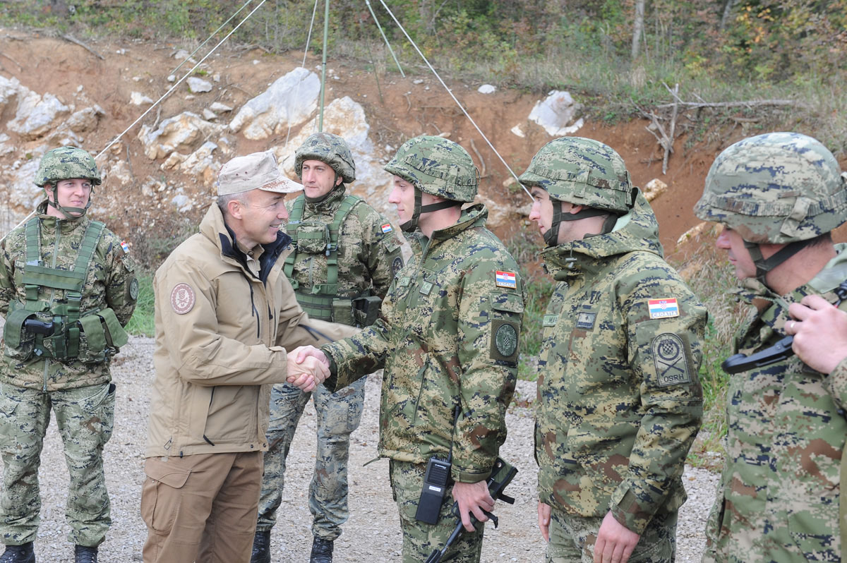 https://www.morh.hr/wp-content/gallery/na-vp-slunj-odrzana-vjezba-udar-17/udar_mc_03102017_02.jpg
