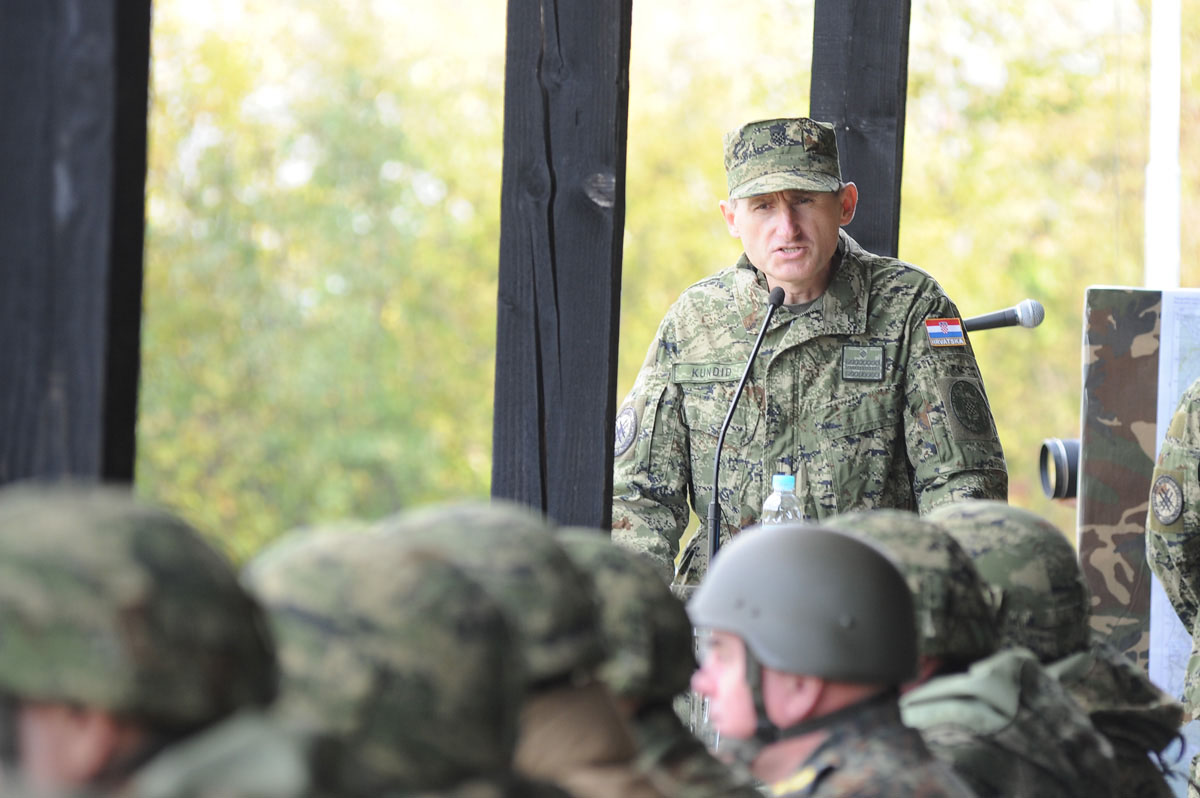 https://www.morh.hr/wp-content/gallery/na-vp-slunj-odrzana-vjezba-udar-17/udar_mc_03102017_04.jpg