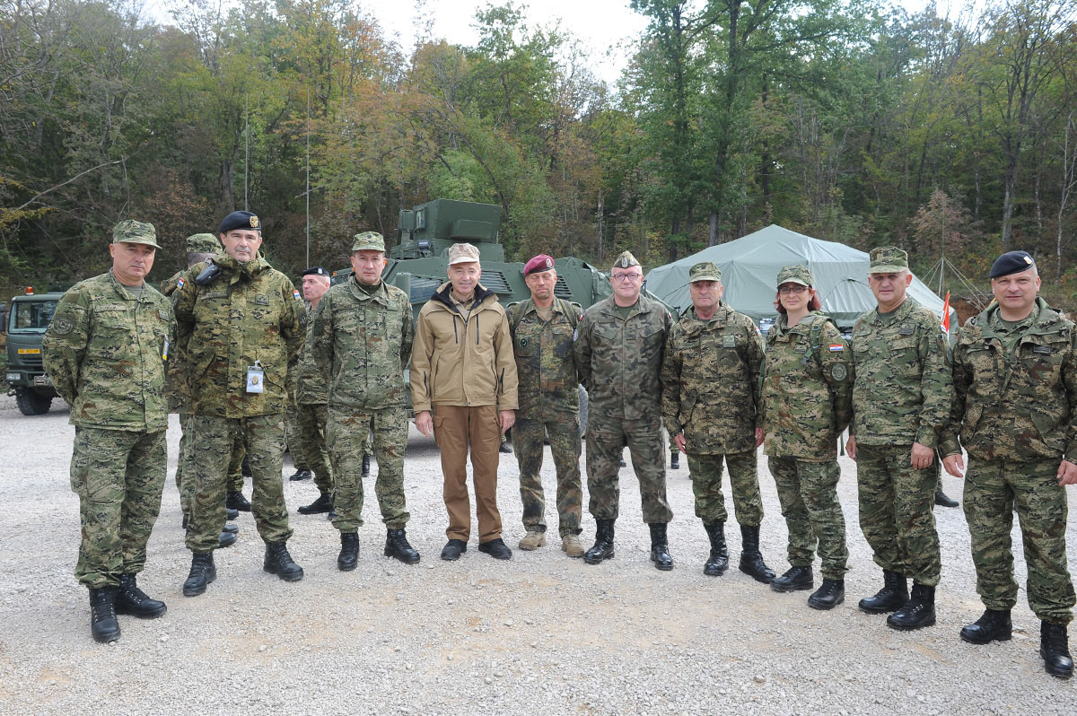 https://www.morh.hr/wp-content/gallery/na-vp-slunj-odrzana-vjezba-udar-17/udar_mc_03102017_11.jpg