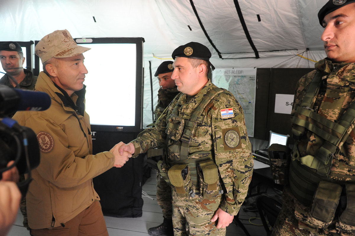 https://www.morh.hr/wp-content/gallery/na-vp-slunj-odrzana-vjezba-udar-17/udar_mc_03102017_12.jpg