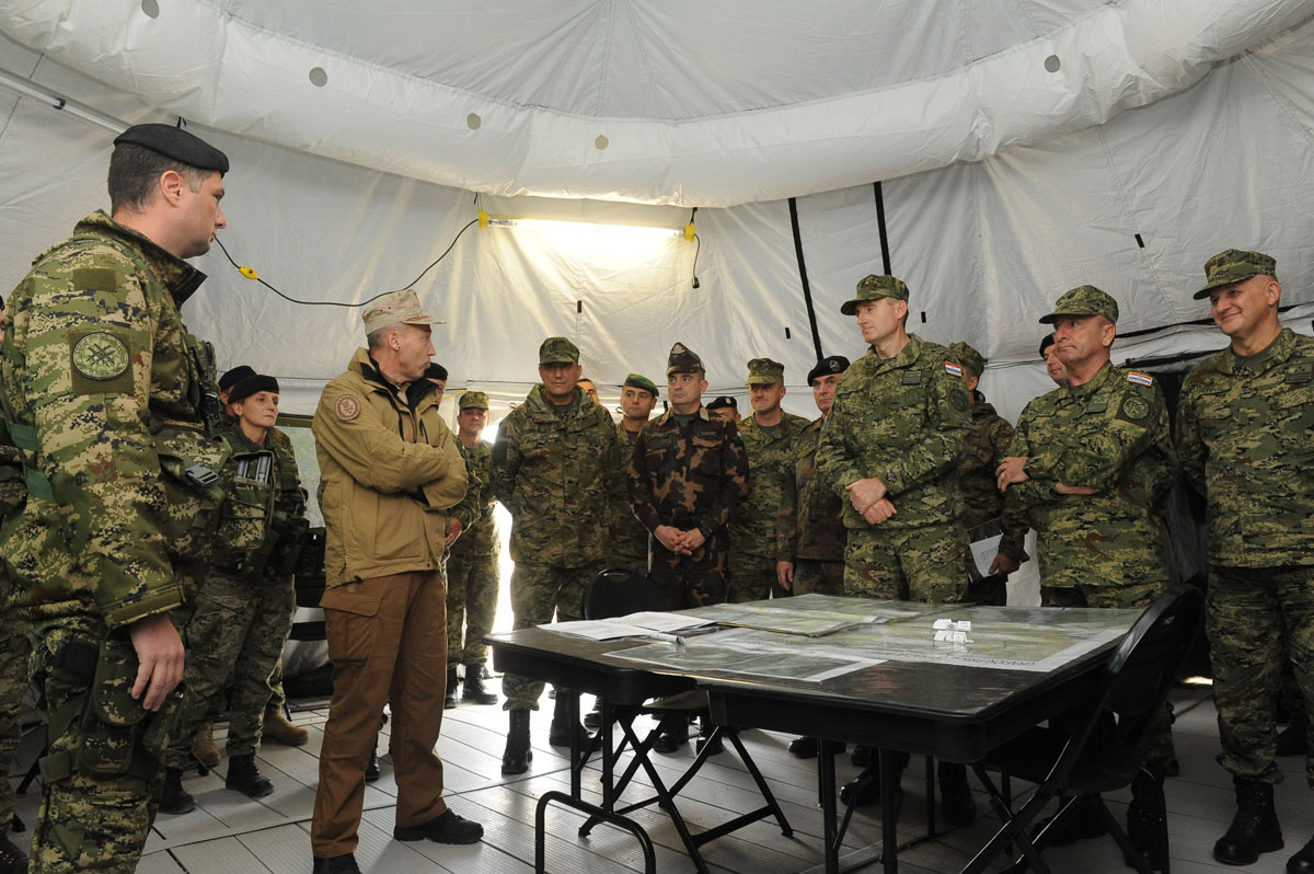 https://www.morh.hr/wp-content/gallery/na-vp-slunj-odrzana-vjezba-udar-17/udar_mc_03102017_13.jpg