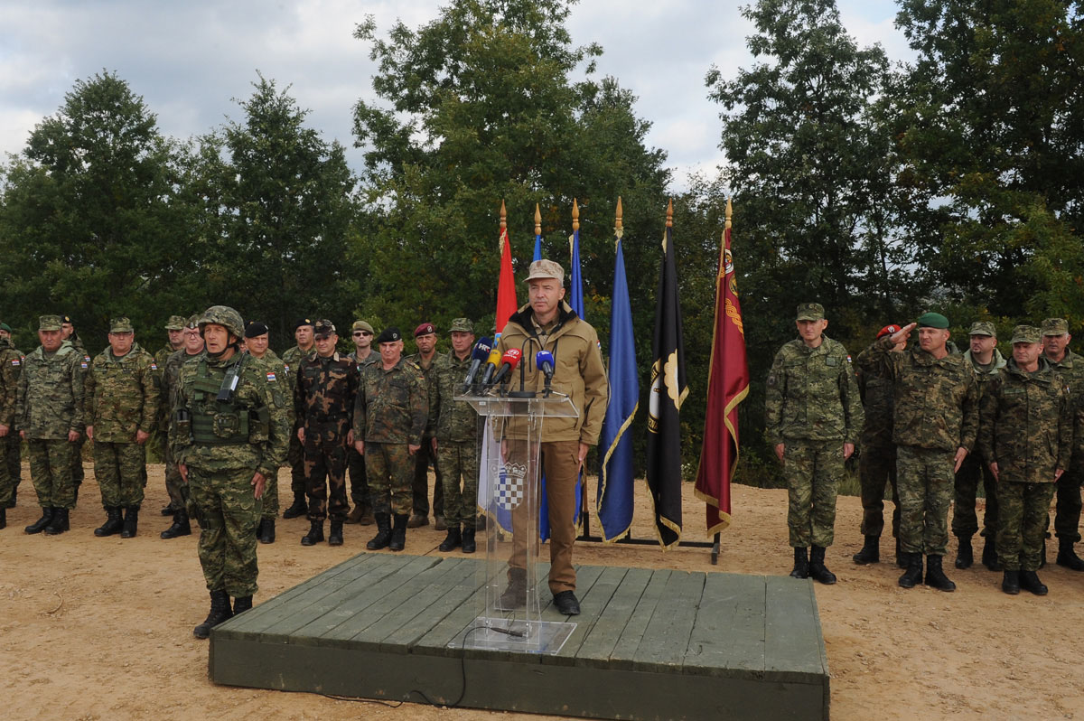 https://www.morh.hr/wp-content/gallery/na-vp-slunj-odrzana-vjezba-udar-17/udar_mc_03102017_17.jpg