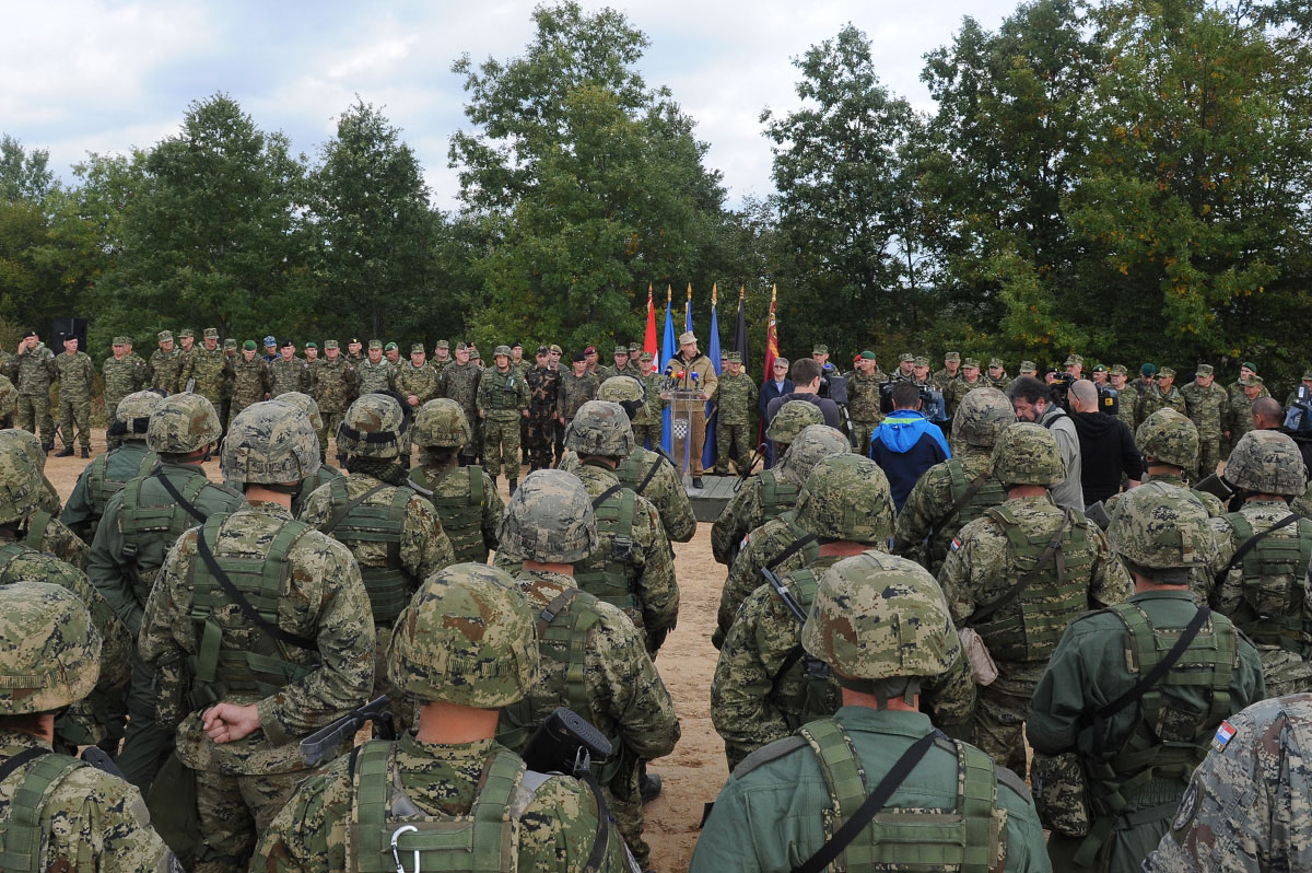 https://www.morh.hr/wp-content/gallery/na-vp-slunj-odrzana-vjezba-udar-17/udar_mc_03102017_19.jpg