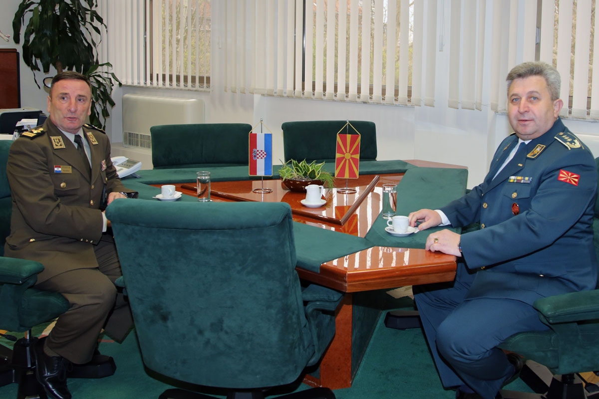 https://www.morh.hr/wp-content/gallery/nacelnik-glavnog-stozera-armije-makedonije-u-posjeti-hrvatskoj/ngs_amk_12042018_06.jpg
