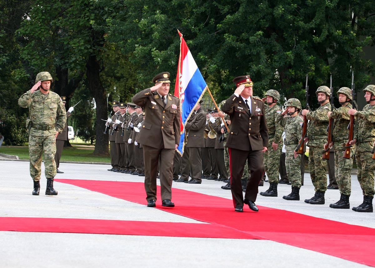 https://www.morh.hr/wp-content/gallery/nacelnik-gs-os-latvije-u-posjetu-hrvatskoj/ngsoslatvije_11072013_08.jpg