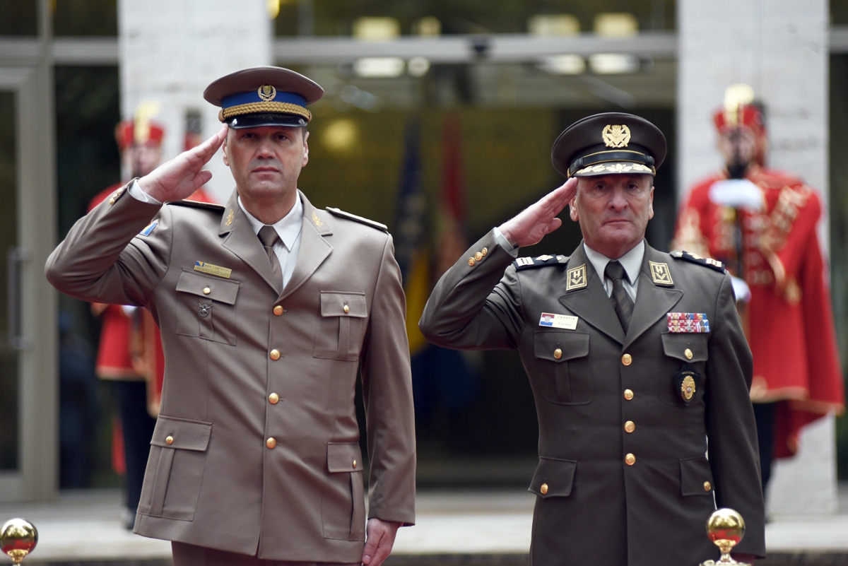 https://www.morh.hr/wp-content/gallery/nacelnik-zajednickog-stozera-bih-u-sluzbenom-posjetu-hrvatskoj/sastanak_izaslanstava_obrane_rh_i_bih_02102018_07.jpg