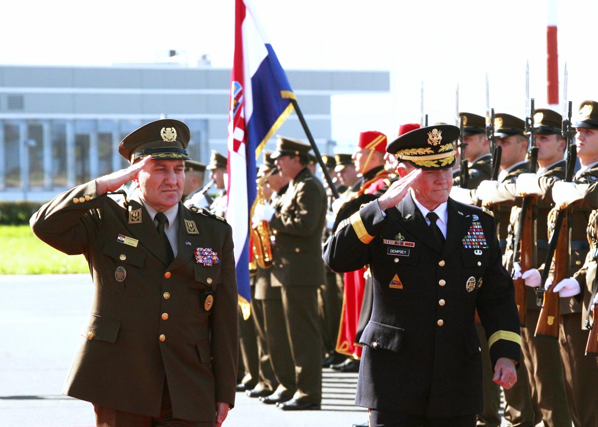 https://www.morh.hr/wp-content/gallery/nacelnik-zdruzenog-stozera-os-sad-a-general-dempsey-stigao-u-hrvatsku/dempsey_21092014_07.jpg